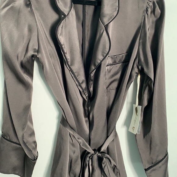 Gold Hawk *NWT* Pewter Grey Blazer / Kimono with Black Piping; SMALL - Picture 4 of 11